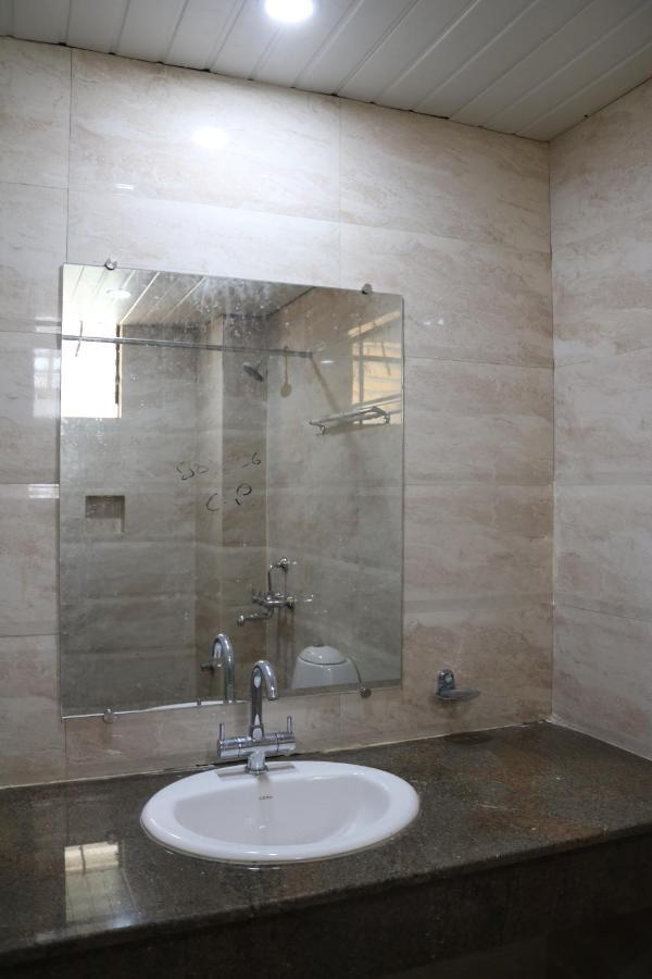Hotel Centro Калангут Екстер'єр фото