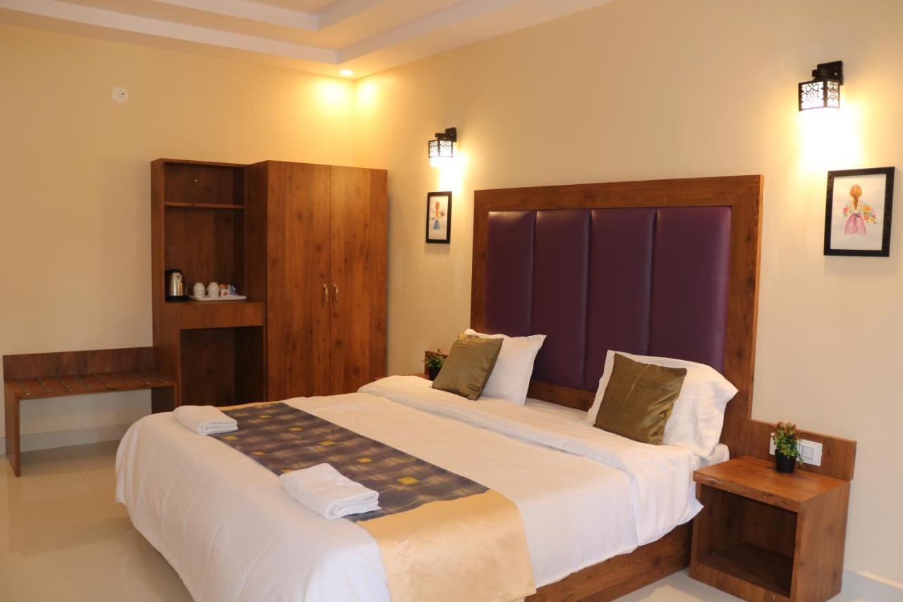 Hotel Centro Калангут Екстер'єр фото