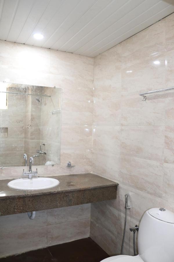 Hotel Centro Калангут Екстер'єр фото